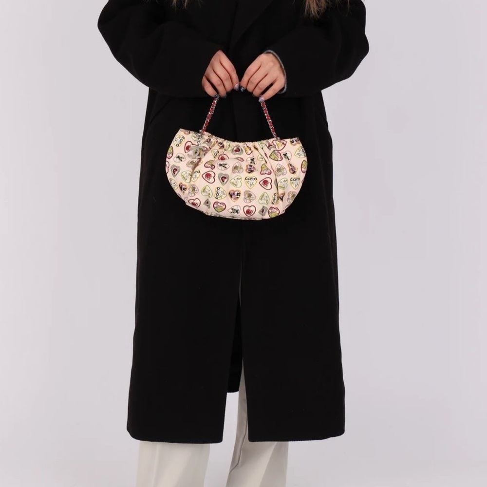 Chanel Heart Print Women's Bag - Cream and Red - Picture 3 of 7